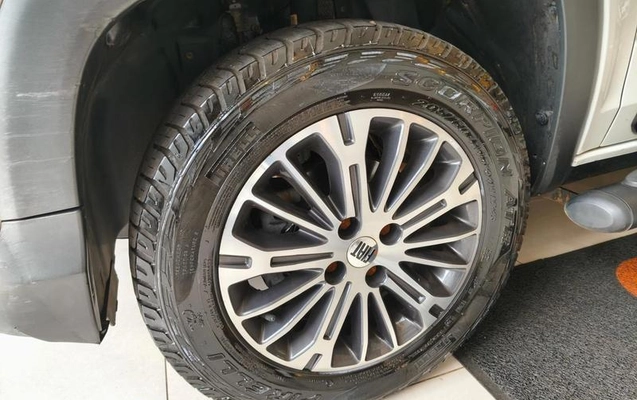 imagem-https://www.socarrao.com.br/sc-vehicle-images-prod/934789/1783968341944-7894119_17_B_db2418755e.jpeg