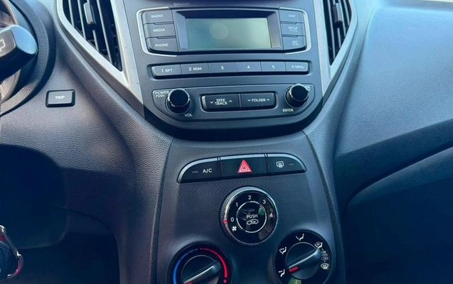 imagem-https://www.socarrao.com.br/sc-vehicle-images-prod/934955/1789664716277-7859923_0_B_2301f356ad.jpeg