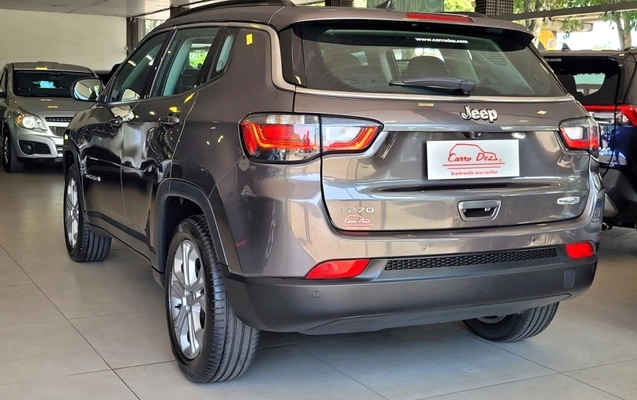 imagem-https://www.socarrao.com.br/sc-vehicle-images-prod/934964/1789239055608-ZxjsXIjqY1dhMdIotbGV5mhoNI3jOEIQ.jpg