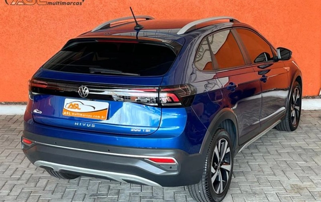 imagem-https://www.socarrao.com.br/sc-vehicle-images-prod/935050/1773691733016-bml2dXMgMi5qcGVn.jpeg