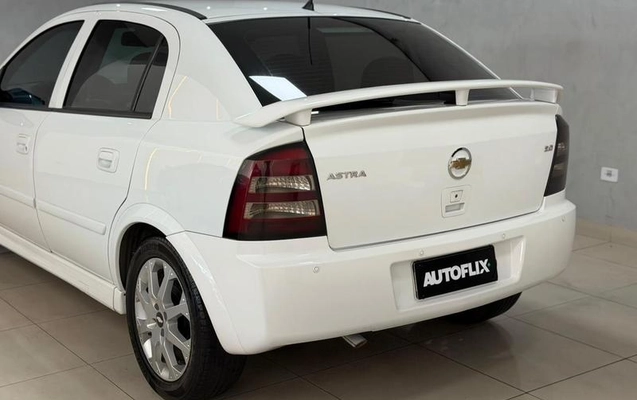 imagem-https://www.socarrao.com.br/sc-vehicle-images-prod/935052/1773766059975-7900891_14_B_4f0f8d2756.jpeg