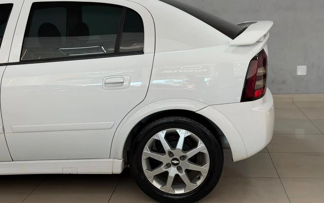 imagem-https://www.socarrao.com.br/sc-vehicle-images-prod/935052/1773766059979-7900891_19_B_f94d57037a.jpeg