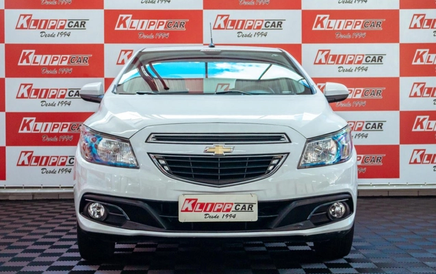 imagem-https://www.socarrao.com.br/sc-vehicle-images-prod/935053/1773691792044-FZEmPehSklj4paeUjJQC480TeGmigkcQ.jpg