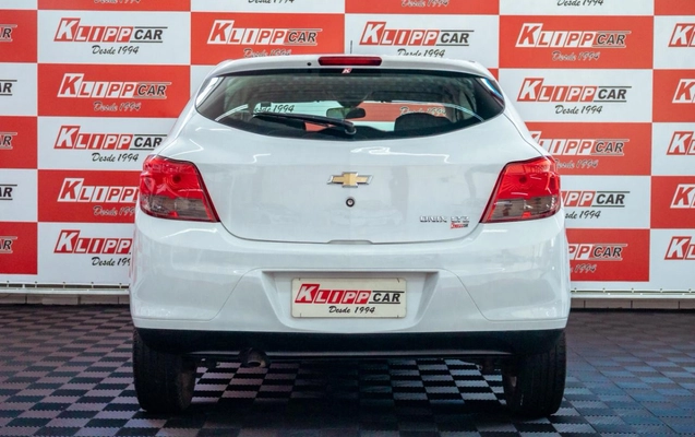 imagem-https://www.socarrao.com.br/sc-vehicle-images-prod/935053/1773691792056-DTq013tRX0tY6CUKYrFJ7jpJIXDE8QMF.jpg