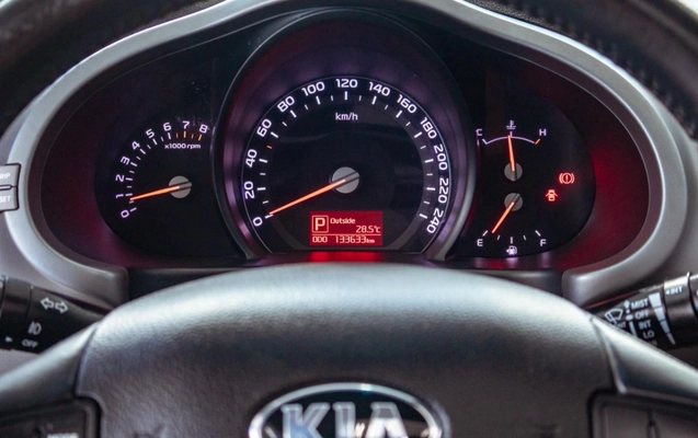 imagem-https://www.socarrao.com.br/sc-vehicle-images-prod/935240/1773693177822-M8LUv53GYz8hGBDizQyGDNea97BY9aj9.jpg