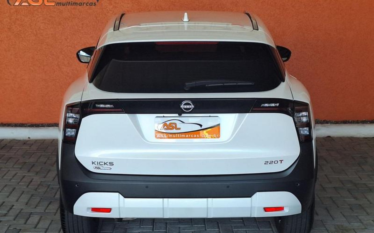 imagem-https://www.socarrao.com.br/sc-vehicle-images-prod/935314/1773694408981-a2lja3MgNy5qcGVn.jpeg