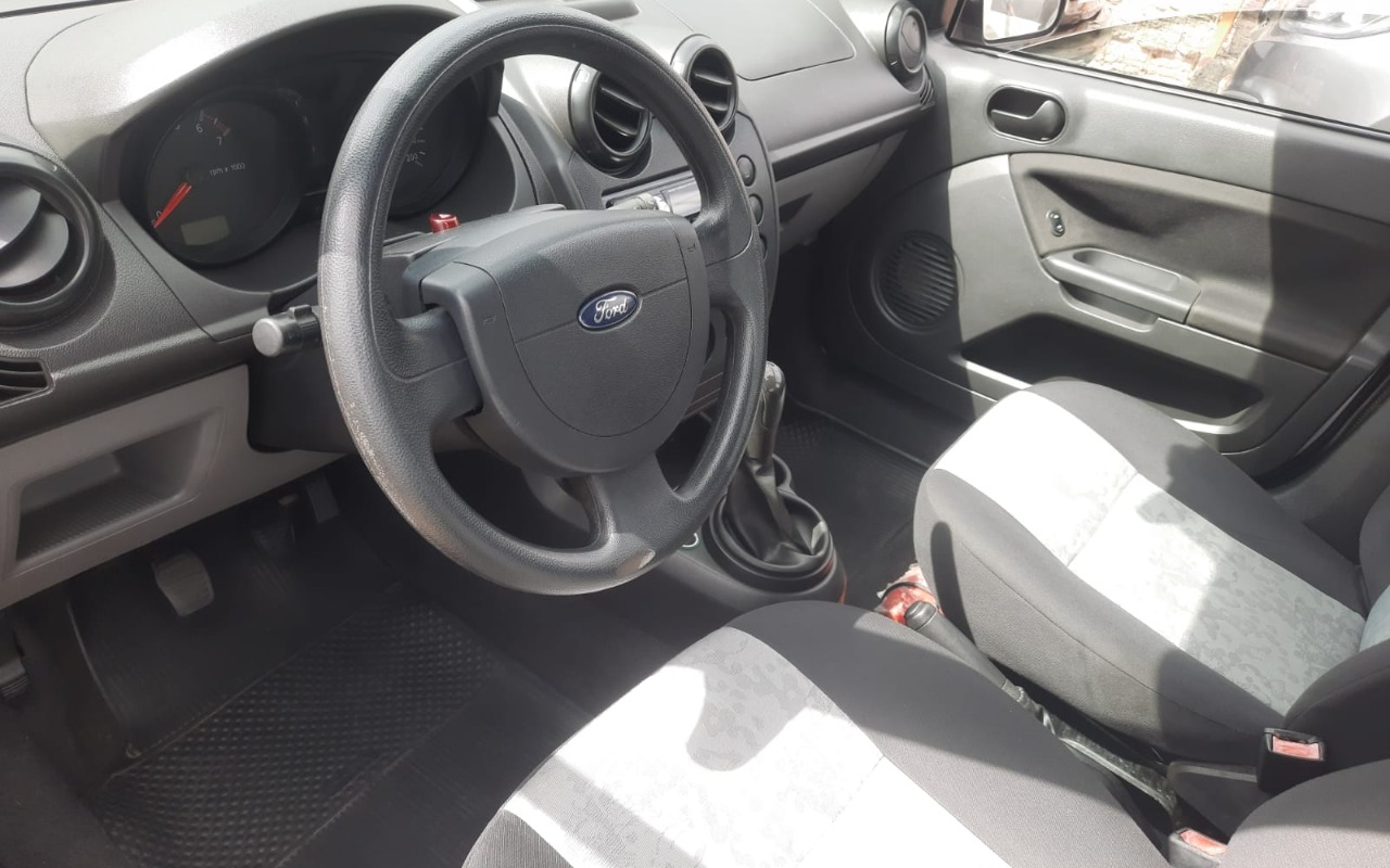 imagem-https://www.socarrao.com.br/sc-vehicle-images-prod/935324/1773694590727-SU1HLTIwMjYwMzE2LVdBMDAwOS5qcGc.jpg
