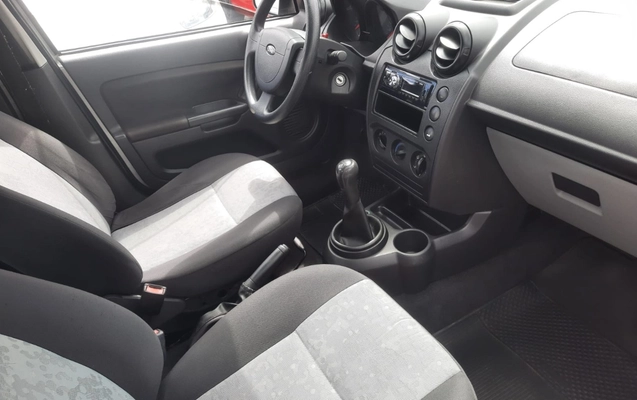 imagem-https://www.socarrao.com.br/sc-vehicle-images-prod/935324/1773694591020-SU1HLTIwMjYwMzE2LVdBMDAwOC5qcGc.jpg