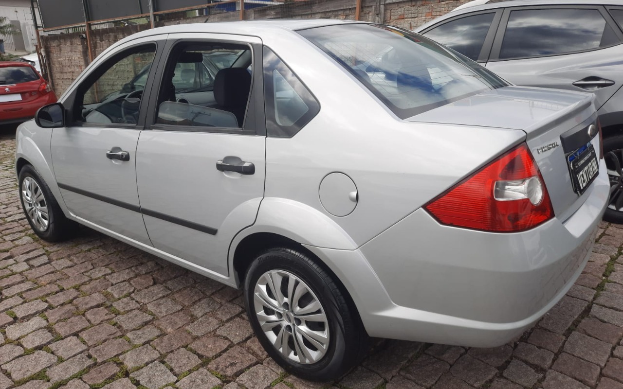 imagem-https://www.socarrao.com.br/sc-vehicle-images-prod/935324/1773694591289-SU1HLTIwMjYwMzE2LVdBMDAwNS5qcGc.jpg