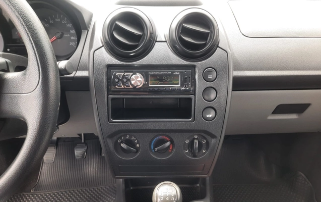 imagem-https://www.socarrao.com.br/sc-vehicle-images-prod/935324/1773694591390-SU1HLTIwMjYwMzE2LVdBMDAxNi5qcGc.jpg