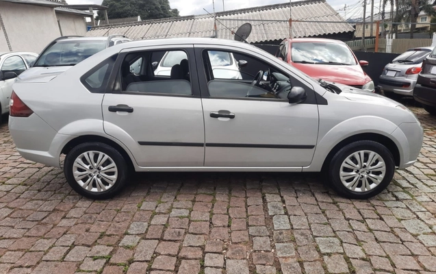 imagem-https://www.socarrao.com.br/sc-vehicle-images-prod/935324/1773694591819-SU1HLTIwMjYwMzE2LVdBMDAxMC5qcGc.jpg