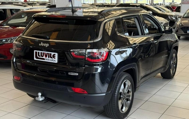 imagem-https://www.socarrao.com.br/sc-vehicle-images-prod/935548/1781027948348-7749366_1_B_e690a418e7.jpeg