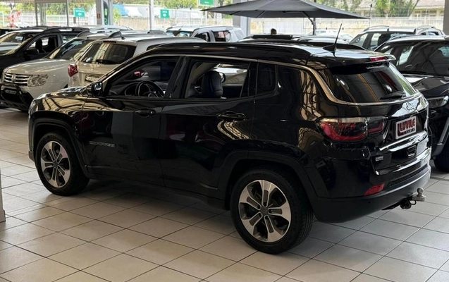 imagem-https://www.socarrao.com.br/sc-vehicle-images-prod/935548/1781027948349-7749366_4_B_45a4533cf4.jpeg