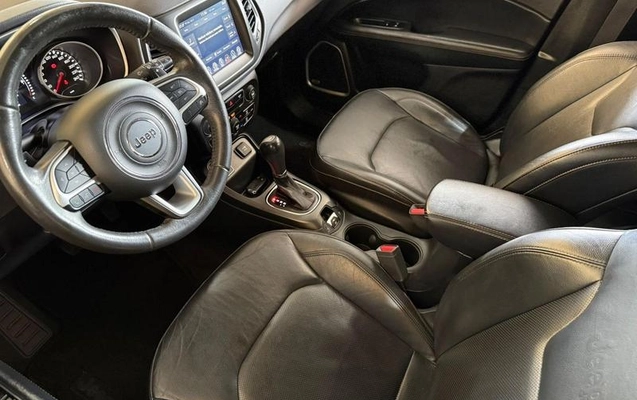 imagem-https://www.socarrao.com.br/sc-vehicle-images-prod/935548/1781027948350-7749366_11_B_368abb0a77.jpeg