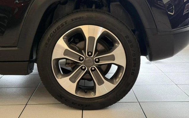 imagem-https://www.socarrao.com.br/sc-vehicle-images-prod/935548/1781027948350-7749366_16_B_e4f62983fb.jpeg