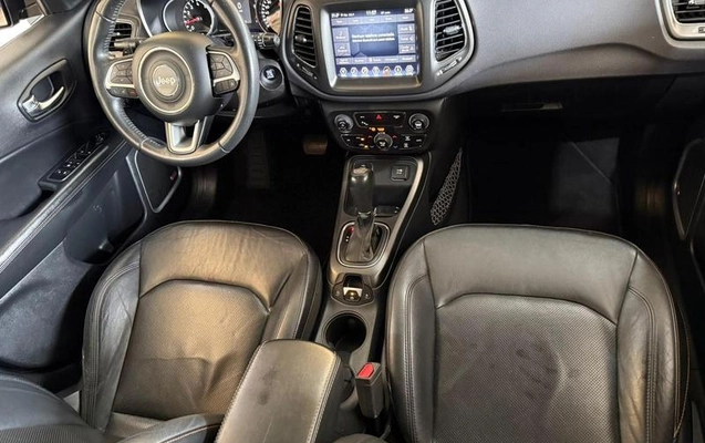imagem-https://www.socarrao.com.br/sc-vehicle-images-prod/935548/1781027948350-7749366_16_B_f675043ca8.jpeg