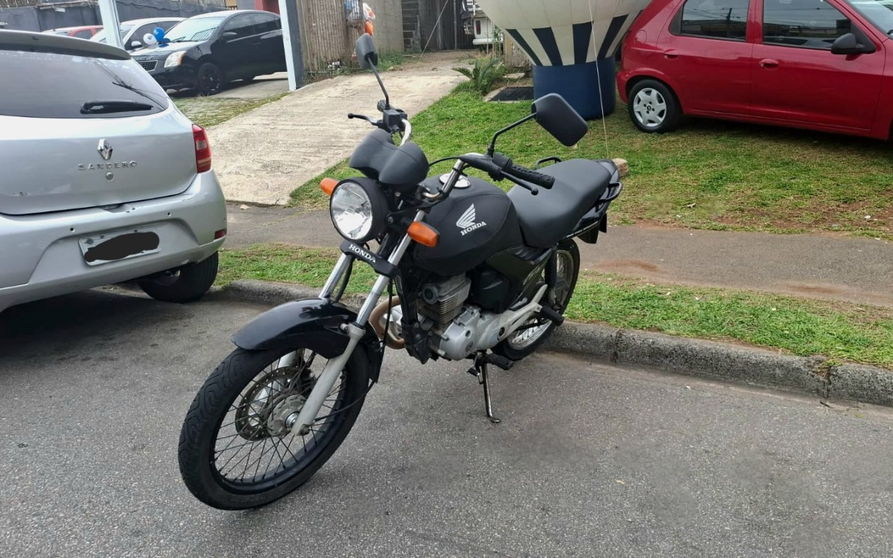 Honda CG 150 FAN ESDi/ 150 FAN ESDi FLEX  na cor Preto em Curitiba / PR - 935815
