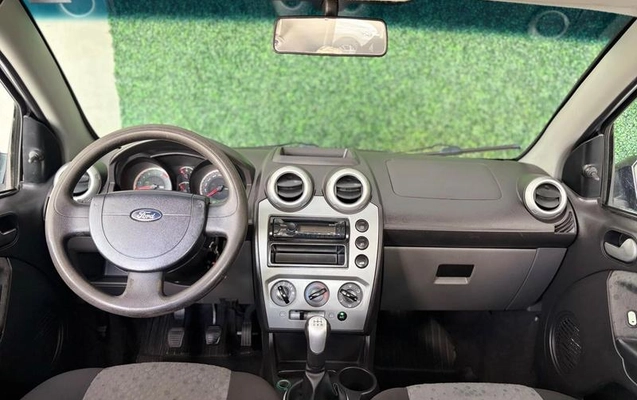 imagem-https://www.socarrao.com.br/sc-vehicle-images-prod/936282/1779490007398-7862390_7_B_906637a38a.jpeg