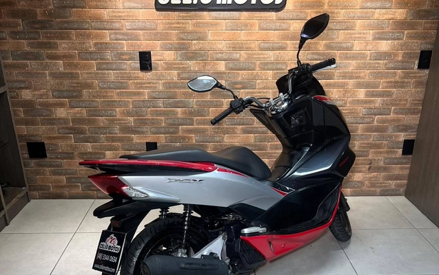 imagem-https://www.socarrao.com.br/sc-vehicle-images-prod/936498/1786727305511-fffd7aca0aa343da9f52bebfd85a3d5a_1774379438318.jpeg