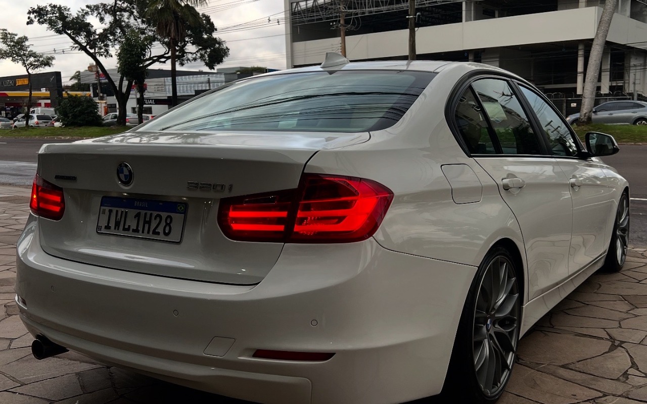 imagem-https://www.socarrao.com.br/sc-vehicle-images-prod/936507/1773750594418-NjNDOTZDQTgtQzZCMy00NjZFLUE1QzktNjA2MkI1NjAyOThFLkpQRw.JPG