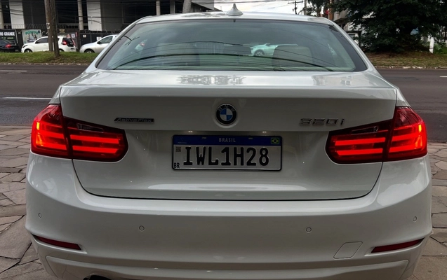 imagem-https://www.socarrao.com.br/sc-vehicle-images-prod/936507/1773750594829-MTYyRjM1NkYtMEI1Ni00MjZDLTk4OTMtMjBBQzcyRDVCRTM4LkpQRw.JPG