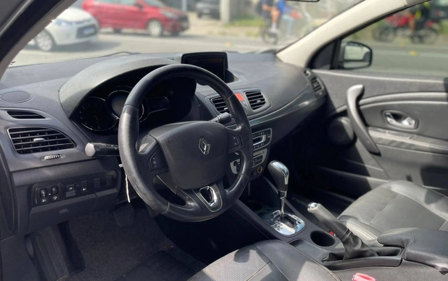 imagem-https://www.socarrao.com.br/sc-vehicle-images-prod/936674/1773752349347-181abdd3b4414c2c99cd266b42ac6fed_1773751880708.jpeg