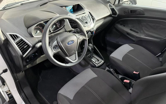 imagem-https://www.socarrao.com.br/sc-vehicle-images-prod/936684/1786728861939-7822813_8_B_f07285d184.jpeg