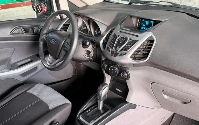 imagem-https://www.socarrao.com.br/sc-vehicle-images-prod/936684/1786728861941-7822813_9_B_6782014bf5.jpeg