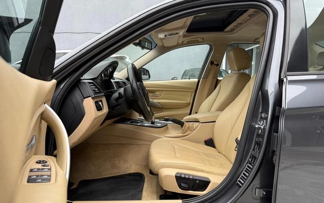 imagem-https://www.socarrao.com.br/sc-vehicle-images-prod/9376/1776171690203-7614187_8_B_5b5d69d1f7.jpeg