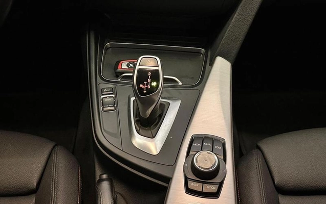 imagem-https://www.socarrao.com.br/sc-vehicle-images-prod/937635/1791565027551-7572272_3_B_0f5f52094f.jpeg