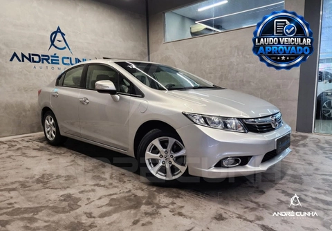 Honda Civic 2012 Prata — foto 1 de 3