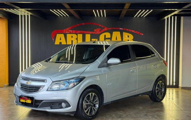imagem-https://www.socarrao.com.br/sc-vehicle-images-prod/938910/1787151441871-7889925_15_B_1f21eeb674.jpeg