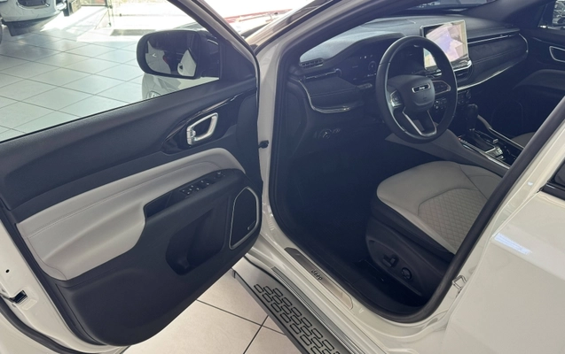 imagem-https://www.socarrao.com.br/sc-vehicle-images-prod/938961/1783021857517-uV6gQFv1iz0N5RUUdKpeWrNnNHAp0mBh.jpg