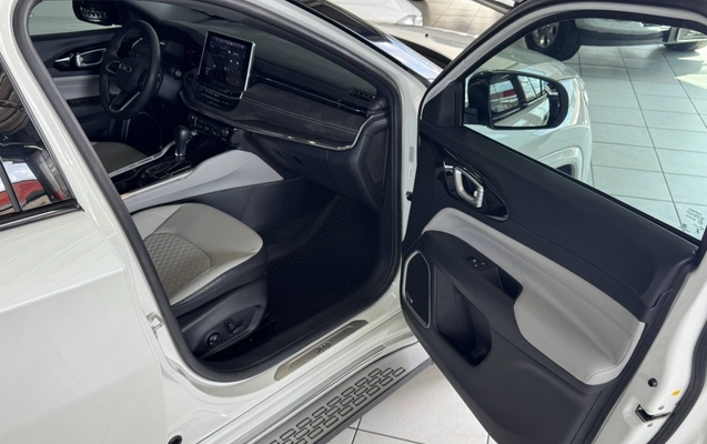imagem-https://www.socarrao.com.br/sc-vehicle-images-prod/938961/1783021857526-ULNO1XrrqEcCC3Itw1gjuZJQfmqhqNK3.jpg