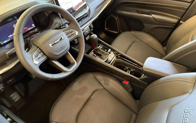 imagem-https://www.socarrao.com.br/sc-vehicle-images-prod/939184/1783794438868-7510424_11_B_87abdbbe4e.jpeg