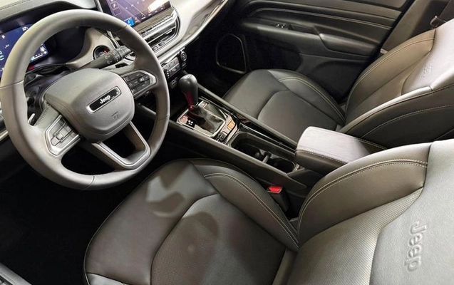 imagem-https://www.socarrao.com.br/sc-vehicle-images-prod/939186/1782935689118-7550260_8_B_d1e1bb9bdc.jpeg