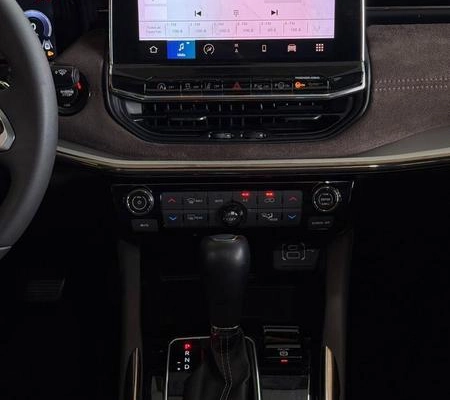 imagem-https://www.socarrao.com.br/sc-vehicle-images-prod/939189/1781124933312-7722286_11_B_881dbc3cdc.jpeg