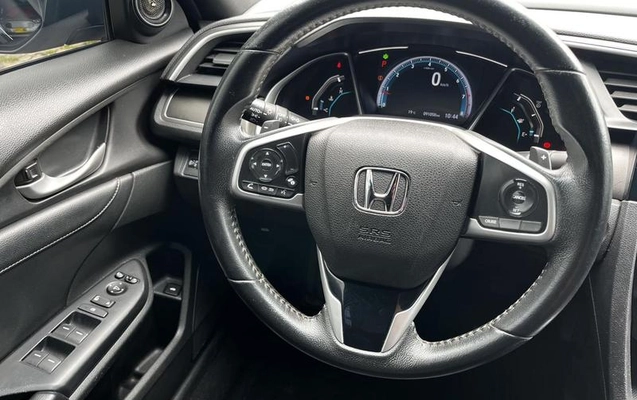 imagem-https://www.socarrao.com.br/sc-vehicle-images-prod/9392/1787167089147-7437095_8_B_704efff8fe.jpeg
