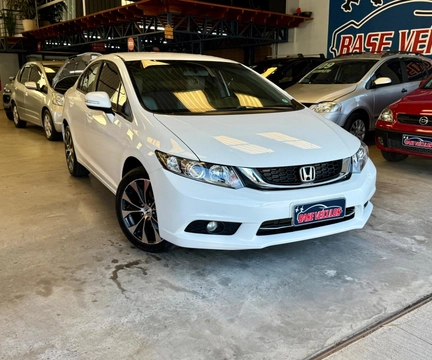 Honda Civic 2015 Branco — foto 1 de 3