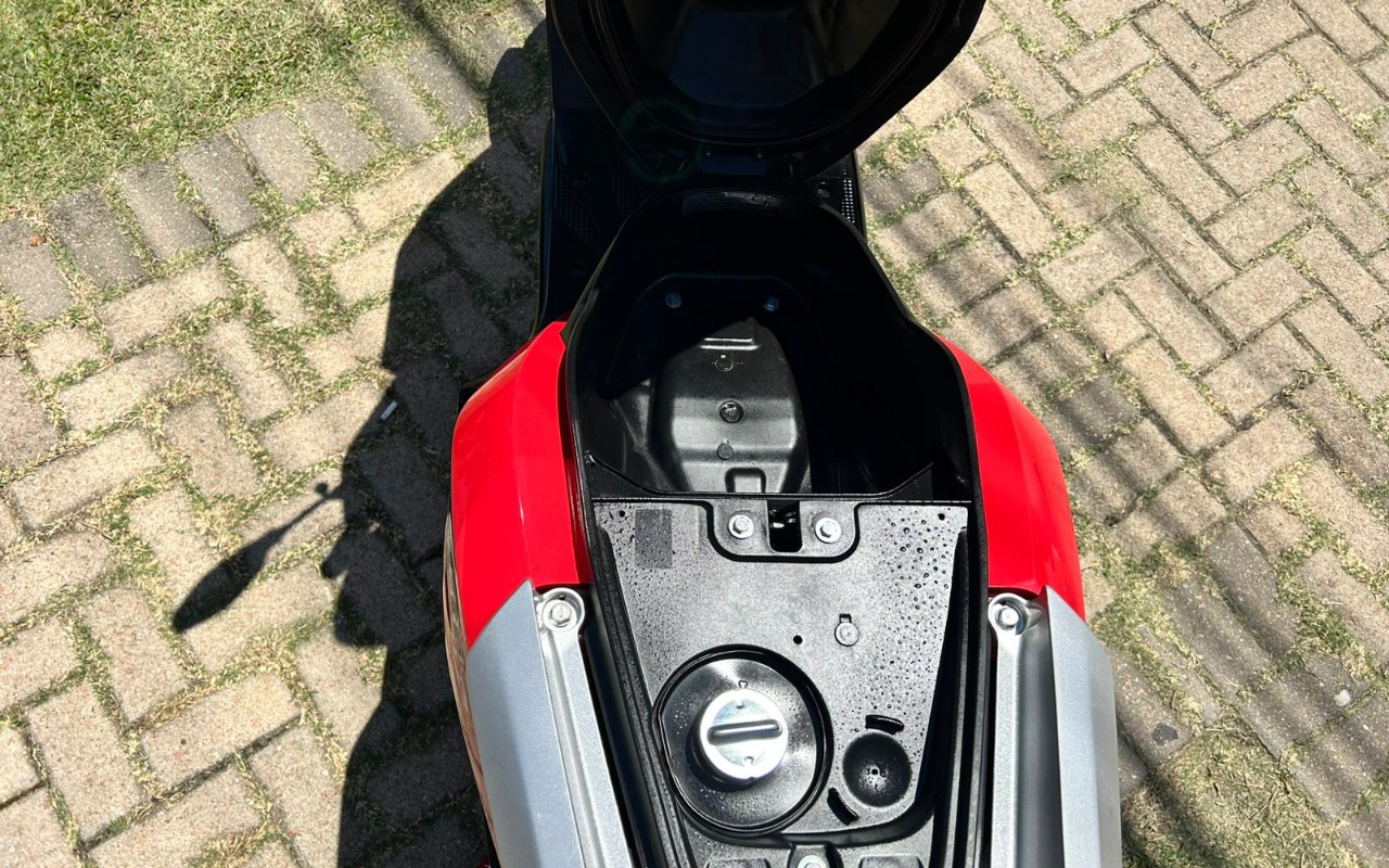 imagem-https://www.socarrao.com.br/sc-vehicle-images-prod/939407/1773777497468-V2hhdHNBcHAgSW1hZ2UgMjAyNi0wMy0xNyBhdCAxMy4xOS4zMy5qcGVn.jpeg