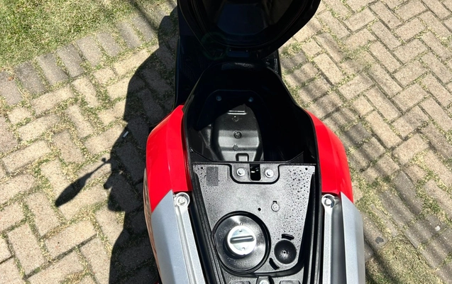 imagem-https://www.socarrao.com.br/sc-vehicle-images-prod/939407/1773777497468-V2hhdHNBcHAgSW1hZ2UgMjAyNi0wMy0xNyBhdCAxMy4xOS4zMy5qcGVn.jpeg