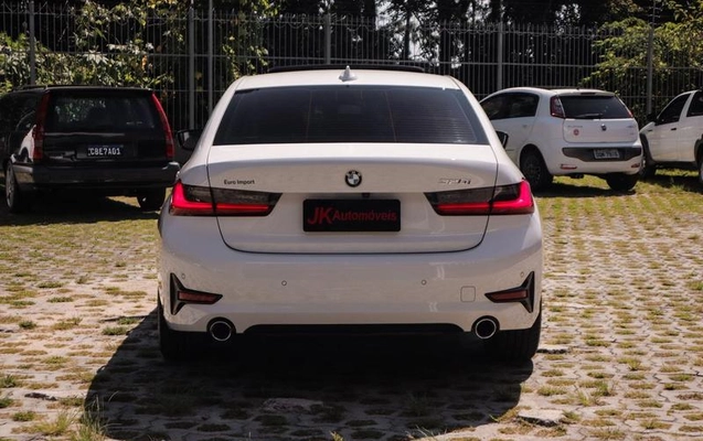 imagem-https://www.socarrao.com.br/sc-vehicle-images-prod/939501/1785783885038-7904813_12_B_5be9dd7840.jpeg