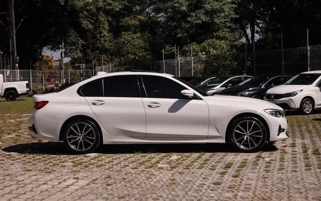 imagem-https://www.socarrao.com.br/sc-vehicle-images-prod/939501/1785783885044-7904813_12_B_bfdd4a8dae.jpeg