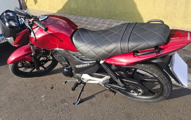 imagem-https://www.socarrao.com.br/sc-vehicle-images-prod/939765/1785259118264-T3A0xU29XOGczITnuJxWI0IsXarfe7l0.jpg