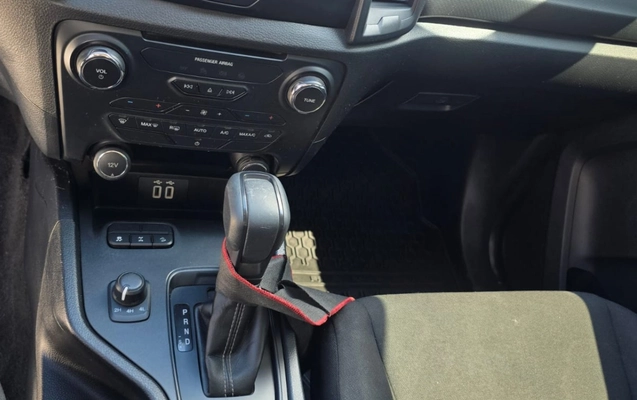 imagem-https://www.socarrao.com.br/sc-vehicle-images-prod/940040/1773789367281-V2hhdHNBcHAgSW1hZ2UgMjAyNi0wMy0xNyBhdCAxOS41My41NSAoNikuanBlZw.jpeg