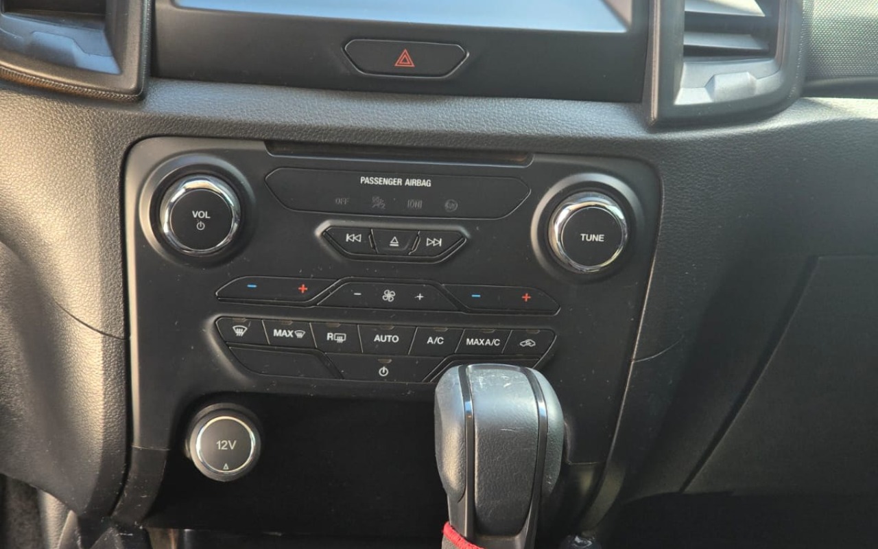 imagem-https://www.socarrao.com.br/sc-vehicle-images-prod/940040/1773789367356-V2hhdHNBcHAgSW1hZ2UgMjAyNi0wMy0xNyBhdCAxOS41My41NSAoNCkuanBlZw.jpeg