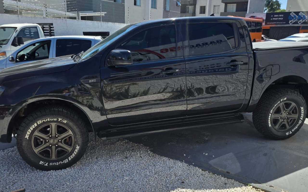 imagem-https://www.socarrao.com.br/sc-vehicle-images-prod/940040/1773789367763-V2hhdHNBcHAgSW1hZ2UgMjAyNi0wMy0xNyBhdCAxOS41My41NCAoMikuanBlZw.jpeg