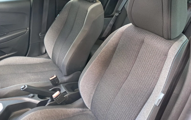 imagem-https://www.socarrao.com.br/sc-vehicle-images-prod/940056/1773791234634-V2hhdHNBcHAgSW1hZ2UgMjAyNi0wMy0xNyBhdCAxOS41Mi4yMiAoNCkuanBlZw.jpeg