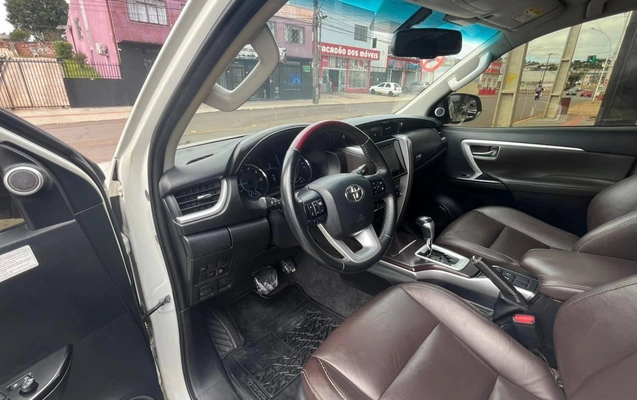 imagem-https://www.socarrao.com.br/sc-vehicle-images-prod/941163/1782140418466-23d1bd18c8f74f2a8bf155afaaaedb66_1773838082741.jpeg