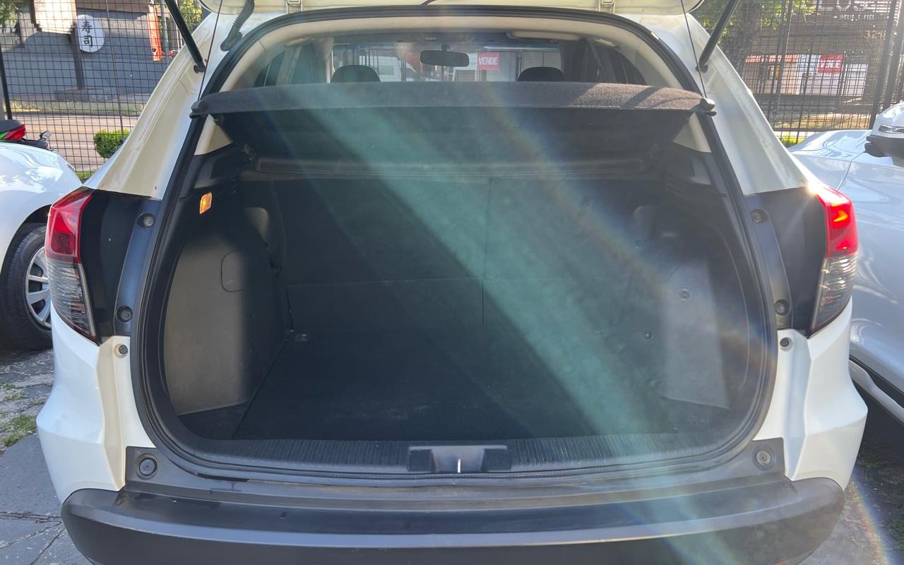 imagem-https://www.socarrao.com.br/sc-vehicle-images-prod/941422/1773842236856-V2hhdHNBcHAgSW1hZ2UgMjAyNi0wMy0xNyBhdCAyMC41MS41MCAoMSkuanBlZw.jpeg